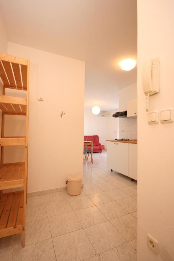 Apartments With A Parking Space Mandre, Pag - 6405 コラン エクステリア 写真