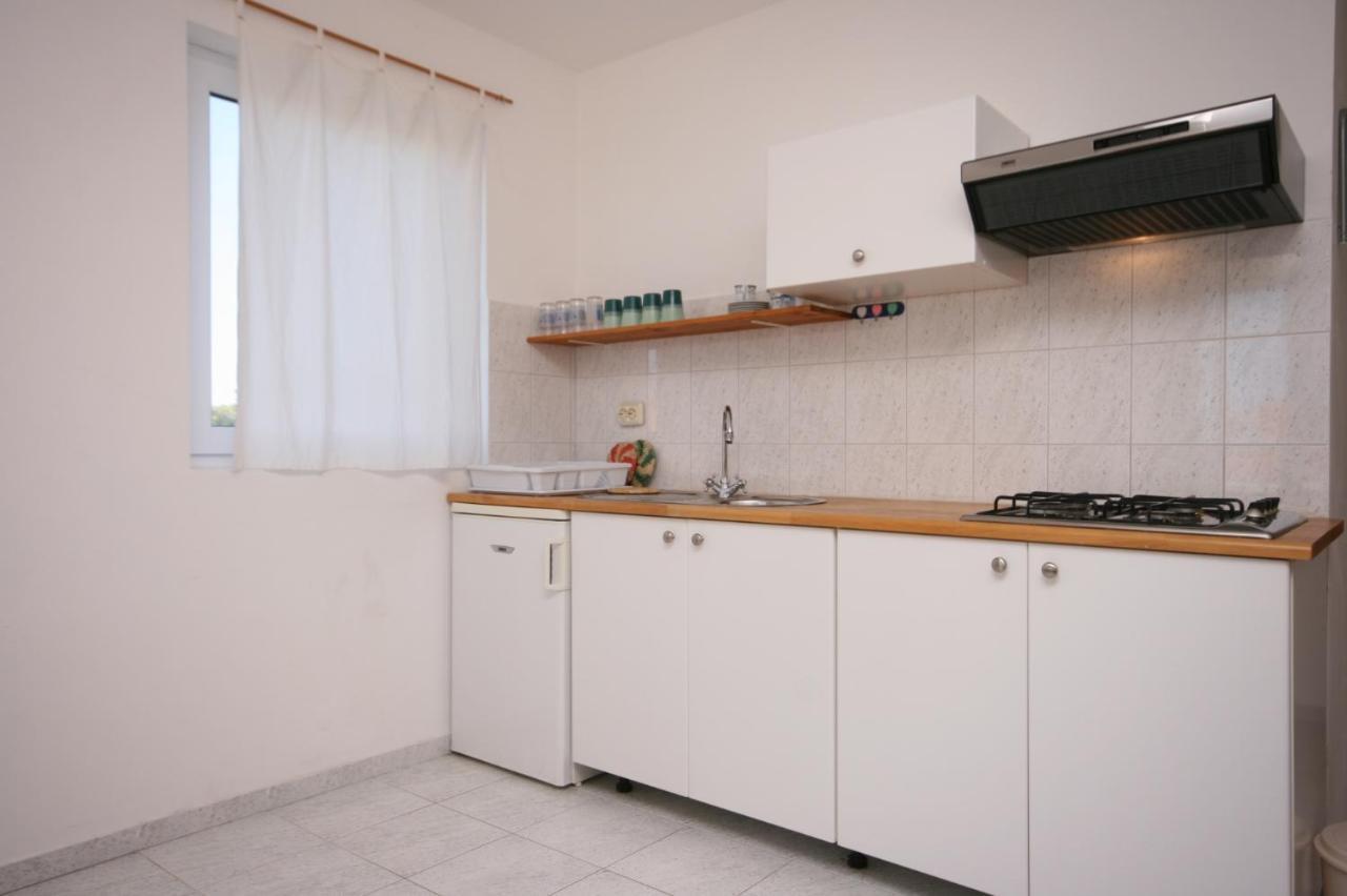 Apartments With A Parking Space Mandre, Pag - 6405 コラン エクステリア 写真