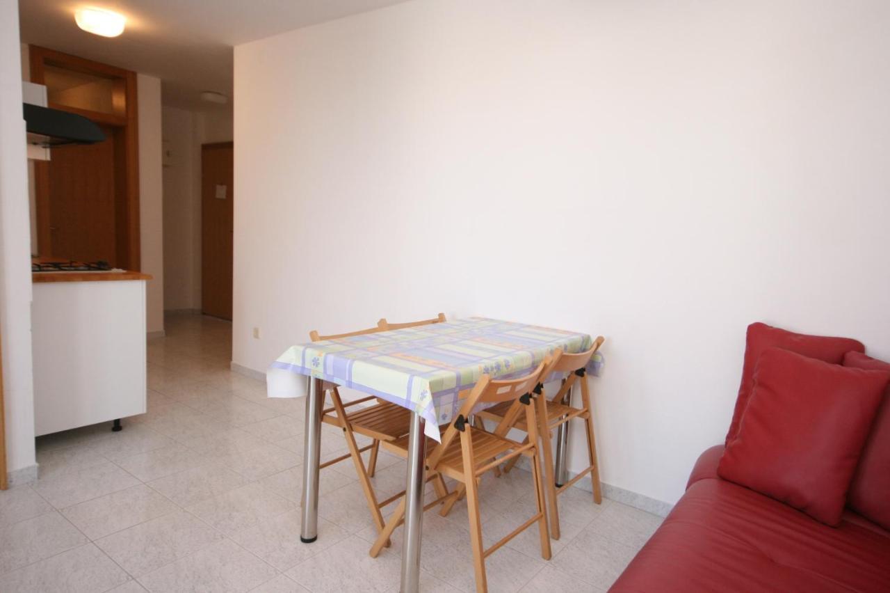 Apartments With A Parking Space Mandre, Pag - 6405 コラン エクステリア 写真