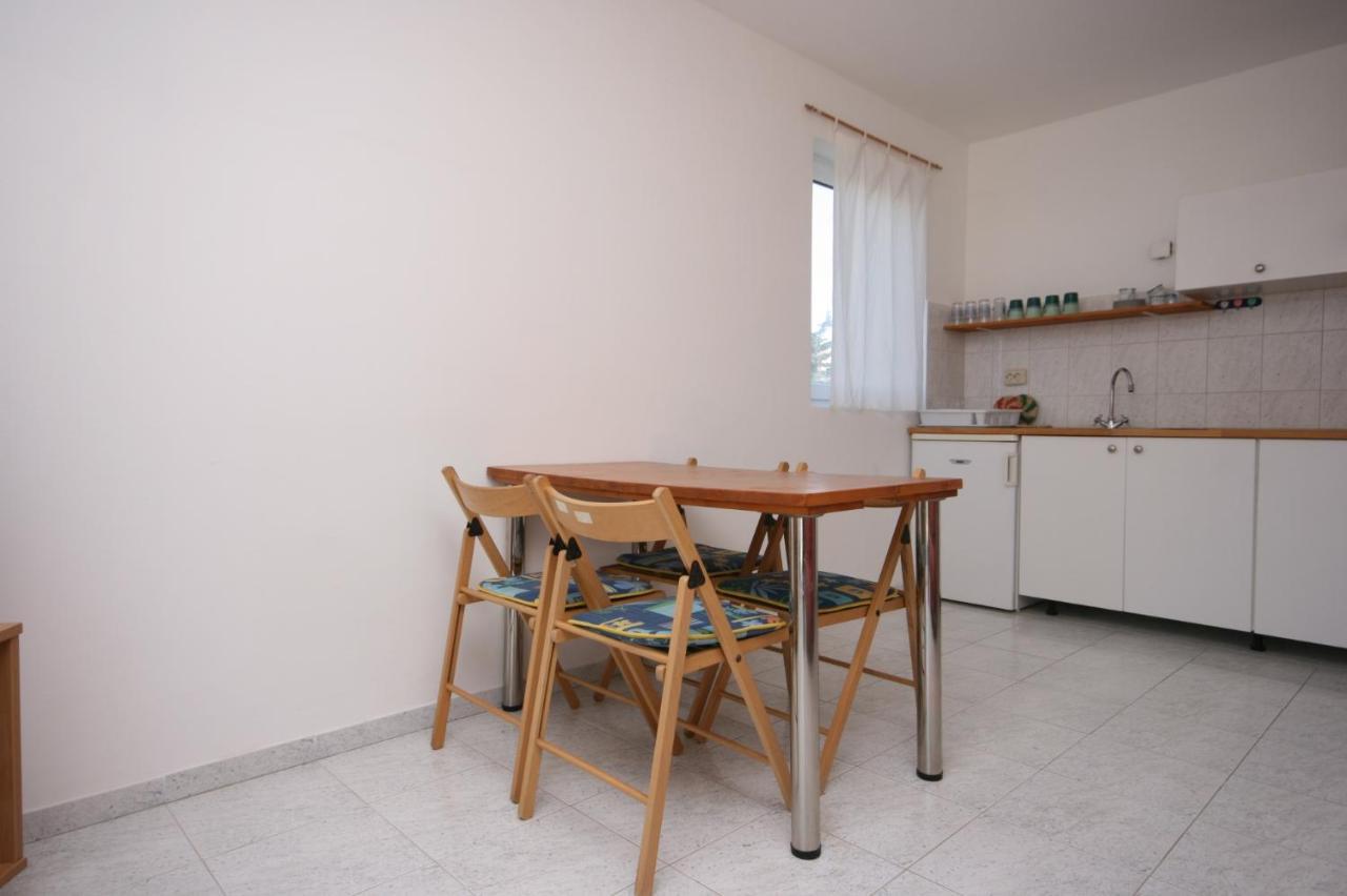 Apartments With A Parking Space Mandre, Pag - 6405 コラン エクステリア 写真
