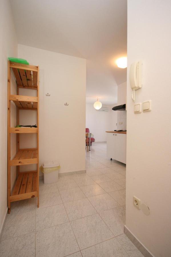 Apartments With A Parking Space Mandre, Pag - 6405 コラン エクステリア 写真